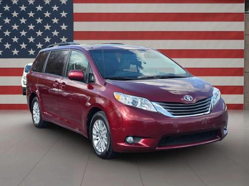 2013 Toyota Sienna XLE