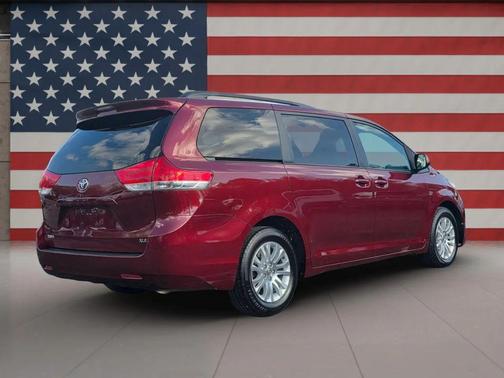 2013 Toyota Sienna XLE