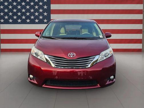 2013 Toyota Sienna XLE
