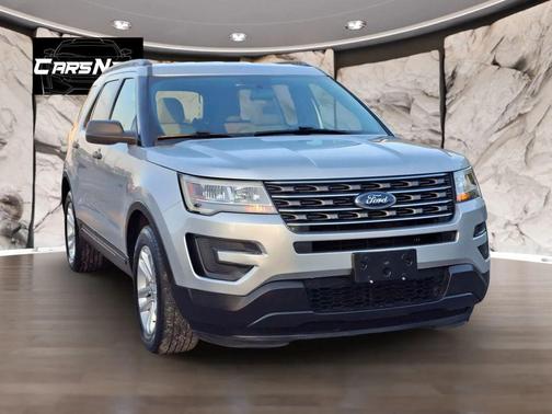 Silver 2017 Ford Explorer sport