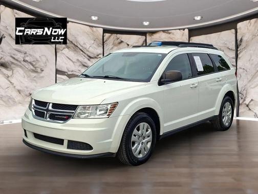 White 2016 Dodge Journey SE