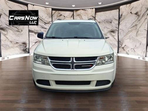 White 2016 Dodge Journey SE