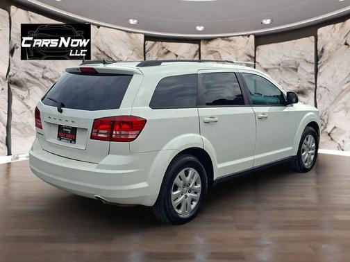 White 2016 Dodge Journey SE