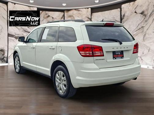 White 2016 Dodge Journey SE