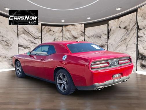 2015 Dodge Challenger SXT