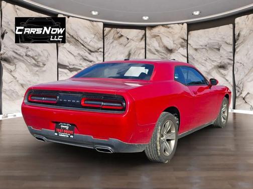 2015 Dodge Challenger SXT