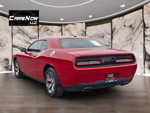 2015 Dodge Challenger SXT