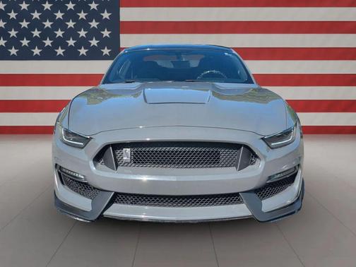 2018 Ford Shelby GT350 Base