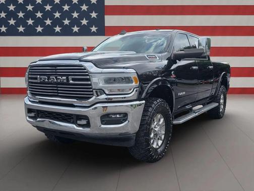 2020 RAM 2500 Laramie Crew Cab 4X4 6'4' Box