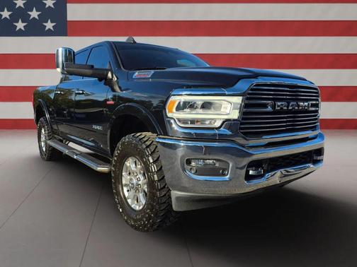 2020 RAM 2500 Laramie Crew Cab 4X4 6'4' Box
