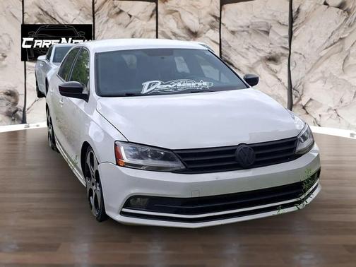 White 2016 Volkswagen Jetta 1.8T Sport