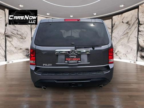 Gray 2015 Honda Pilot EX