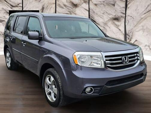Gray 2015 Honda Pilot EX