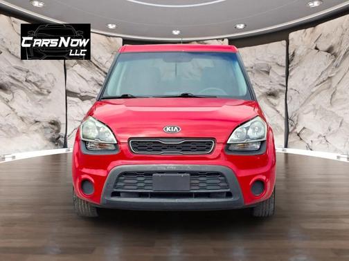 Red 2013 Kia Soul Base