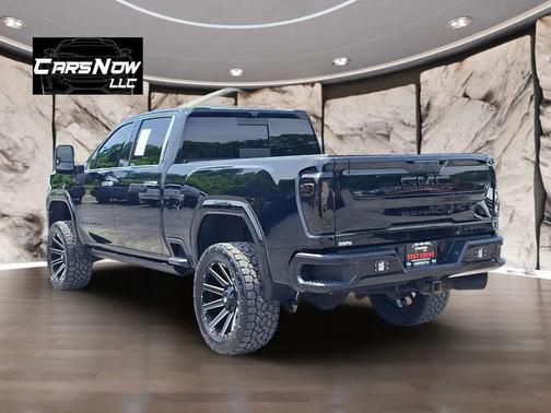 Black 2021 GMC Sierra 2500 Denali