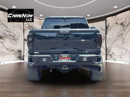 Black 2021 GMC Sierra 2500 Denali