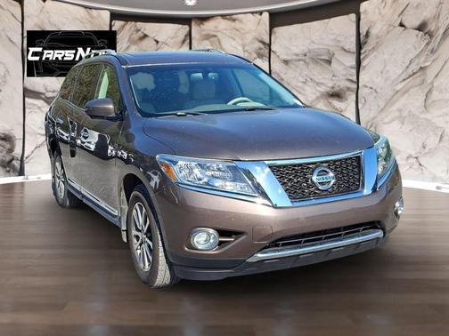 Brown 2015 Nissan Pathfinder SL