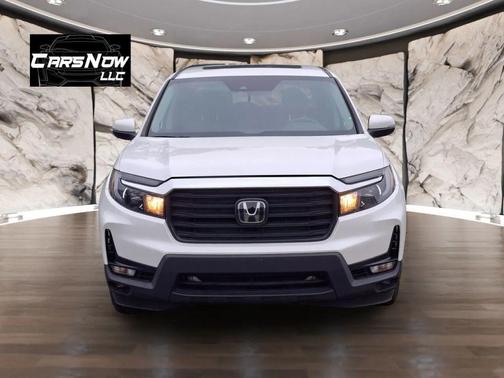White 2023 Honda Ridgeline RTL