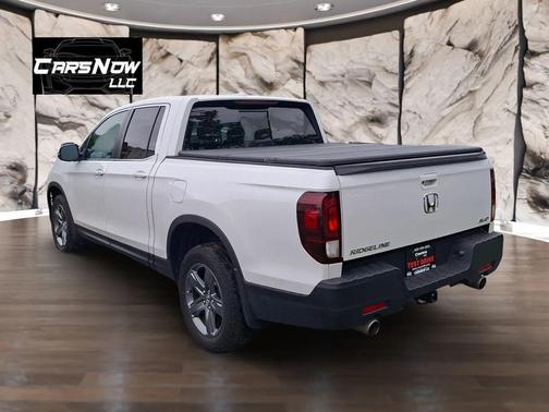 White 2023 Honda Ridgeline RTL