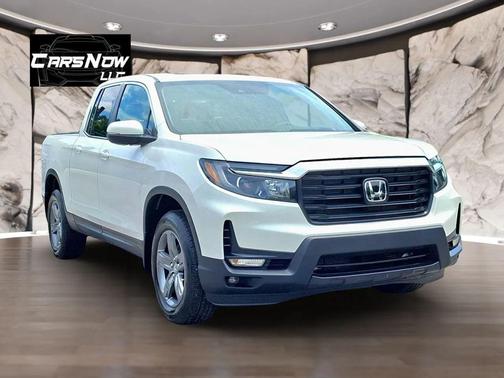 White 2023 Honda Ridgeline RTL