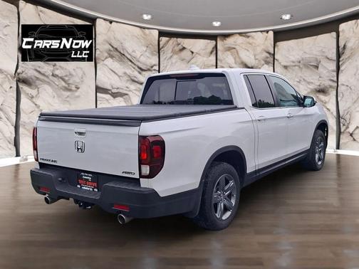 White 2023 Honda Ridgeline RTL