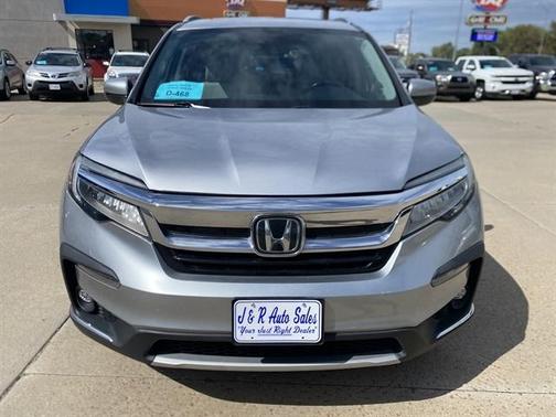 Lunar Silver Metallic 2019 Honda Pilot Touring 7-Passenger