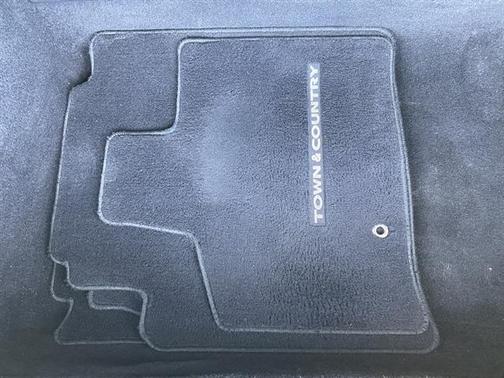 2016 Chrysler Town & Country S