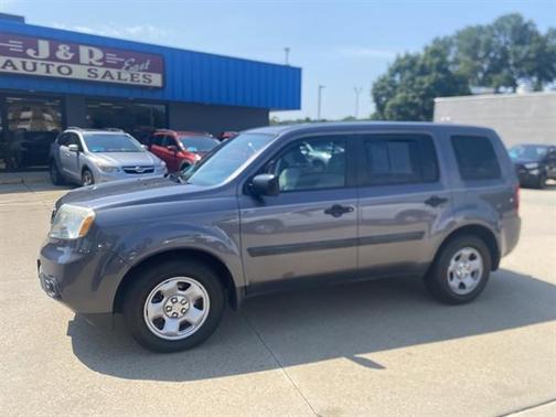 Modern Steel Metallic 2015 Honda Pilot LX
