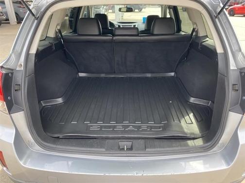 Ice Silver Metallic 2012 Subaru Outback 2.5i Limited