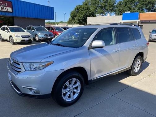 2011 Toyota Highlander SE