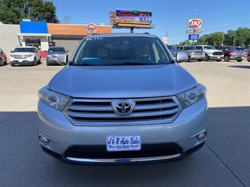 2011 Toyota Highlander SE
