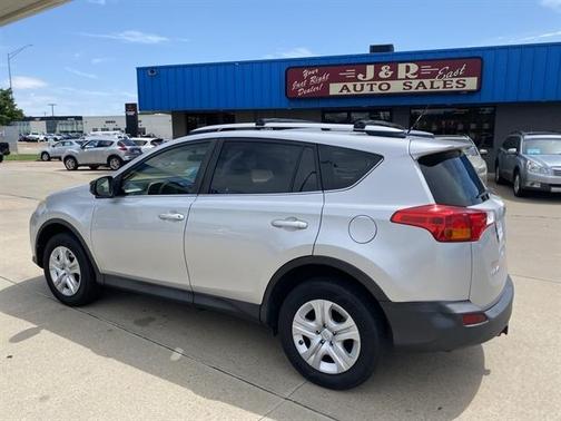 Magnetic Gray Metallic 2014 Toyota RAV4 LE