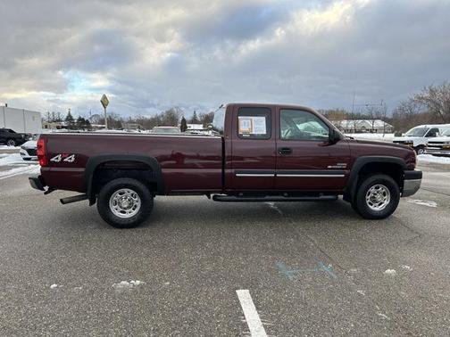 2003 Chevrolet Silverado 2500 LS H/D Extended Cab