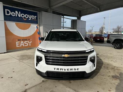 2024 Chevrolet Traverse LT