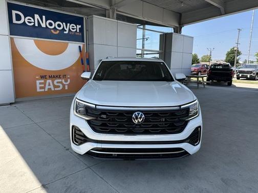 2024 Volkswagen Atlas Cross Sport 2.0T SEL Premium