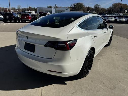 2019 Tesla Model 3 Mid Range