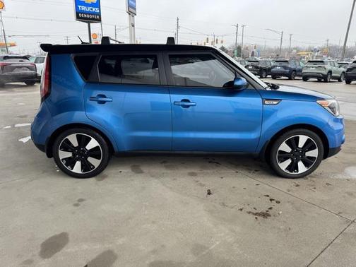 2017 Kia Soul +