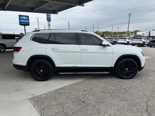 2018 Volkswagen Atlas 3.6L SEL Premium
