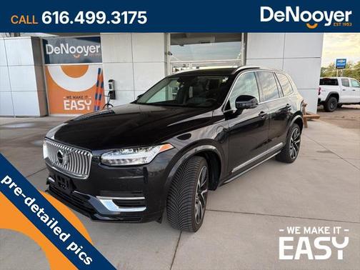 2021 Volvo XC90 Recharge Plug-In Hybrid T8 Inscription Expression 7 Passenger