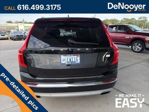 2021 Volvo XC90 Recharge Plug-In Hybrid T8 Inscription Expression 7 Passenger