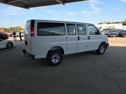 2025 Chevrolet Express 2500 RWD 2500 Regular Wheelbase WT