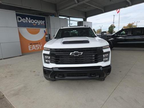 2026 Chevrolet Silverado 2500 Custom