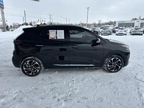 2022 Chevrolet Bolt EUV FWD Premier