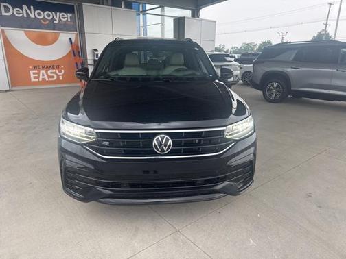 2022 Volkswagen Tiguan 2.0T SE R-Line Black 4MOTION