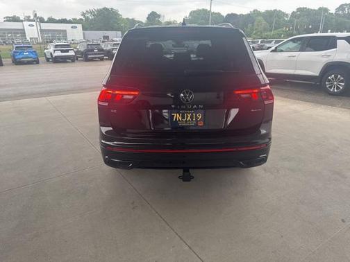 2022 Volkswagen Tiguan 2.0T SE R-Line Black 4MOTION