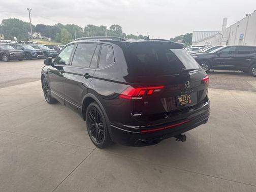 2022 Volkswagen Tiguan 2.0T SE R-Line Black 4MOTION