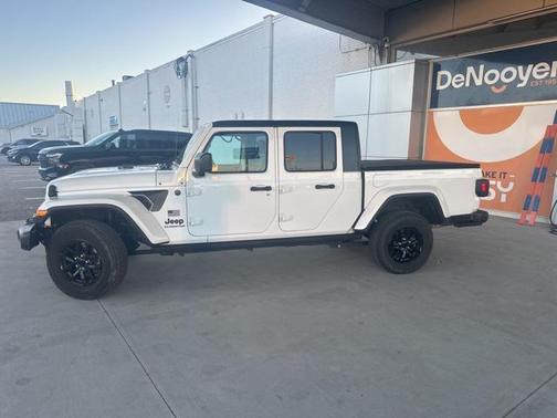 2023 Jeep Gladiator Freedom 4x4
