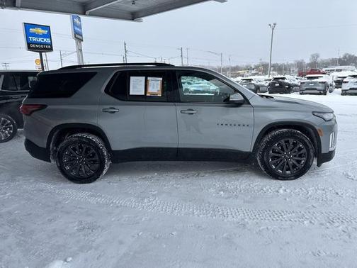 2023 Chevrolet Traverse RS