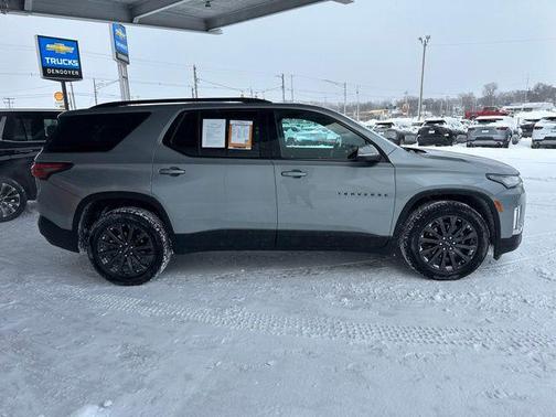 2023 Chevrolet Traverse RS