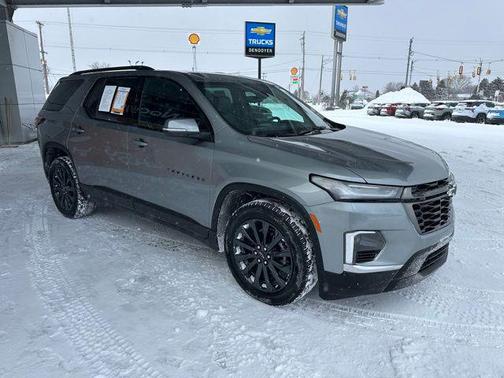 2023 Chevrolet Traverse RS